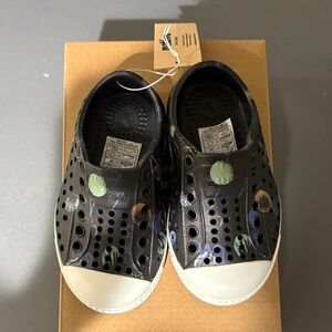 Native Kids Sneakers - Black with Colorful Accents NWT size 5 toddler